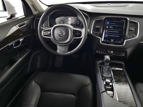 Used 2019 Volvo XC90 T5 Momentum w/ Multimedia Package AWD/4WD image 20
