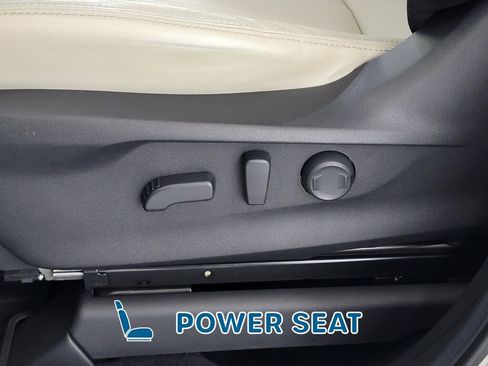 Used 2019 Subaru Ascent Limited AWD/4WD image 15