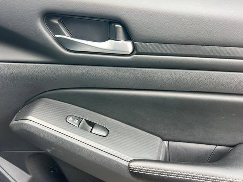 Used 2024 Nissan Altima 2.5 SV FWD image 20