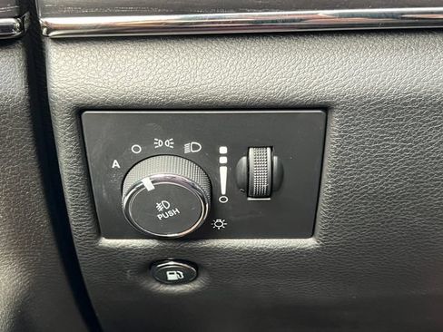 Used 2020 Jeep Grand Cherokee High Altitude AWD/4WD image 19
