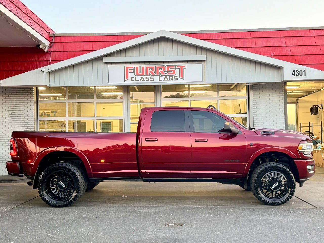 Used 2020 RAM 3500 Laramie AWD/4WD image 2