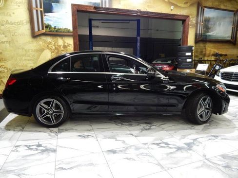 Used 2020 Mercedes-Benz C 300 4MATIC Sedan image 2