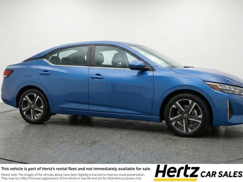 Used 2025 Nissan Sentra SV image 1