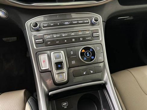 Certified 2023 Hyundai Santa Fe SEL w/ Premium Package image 20