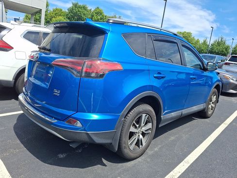 Used 2018 Toyota RAV4 XLE w/ Plus Extra Value Package AWD/4WD image 3