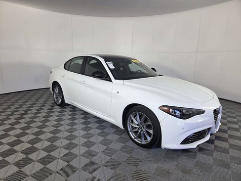 Used 2024 Alfa Romeo Giulia Ti w/ Active Assist Plus Package image 2