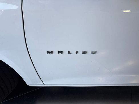 Used 2019 Chevrolet Malibu LT FWD image 10