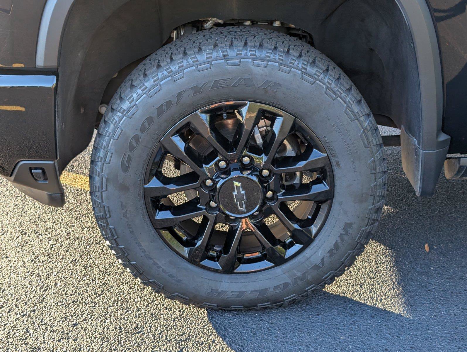 Used 2025 Chevrolet Silverado 2500 LTZ w/ Trail Boss Package AWD/4WD image 11
