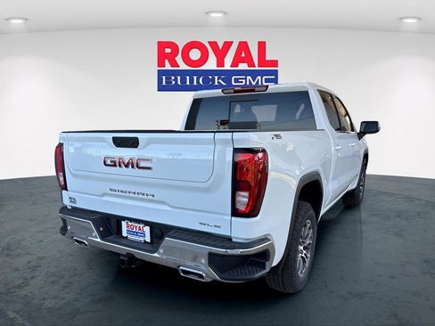 New 2026 GMC Sierra 1500 SLE image 4
