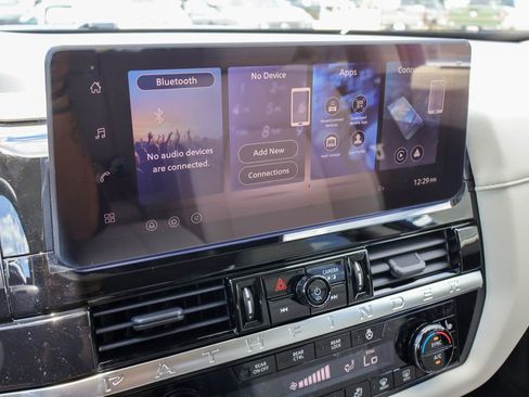 New 2026 Nissan Pathfinder SL FWD image 3