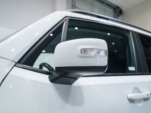 Used 2020 Jeep Renegade Altitude AWD/4WD image 12