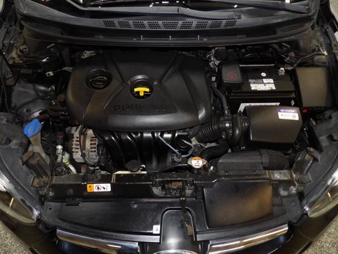 Used 2016 Hyundai Elantra SE w/ Option Group 02 FWD image 22