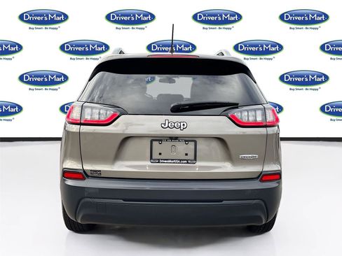 Used 2019 Jeep Cherokee Latitude w/ Popular Appearance Group image 6