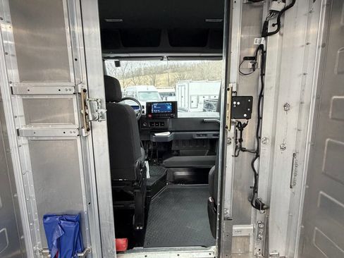 Used 2025 Chevrolet Brightdrop 600 image 15