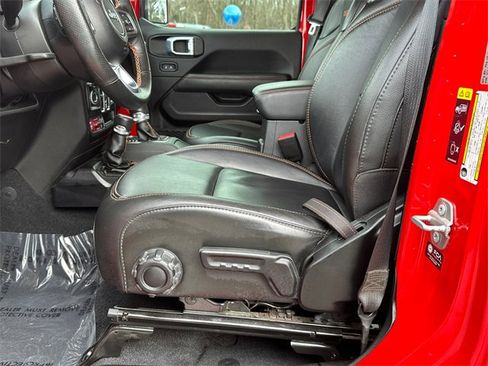 Used 2022 Jeep Gladiator Mojave w/ Cold Weather Group image 9