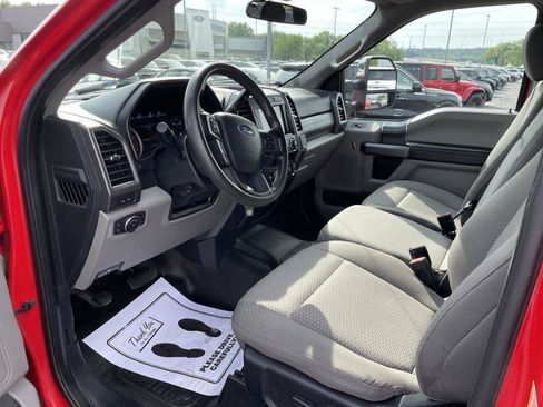 Used 2021 Ford F350 XLT w/ XLT Premium Package AWD/4WD image 12