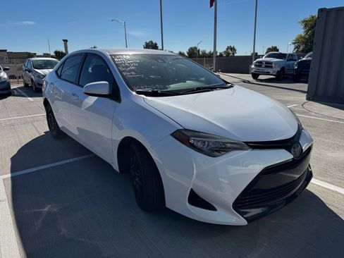 Used 2017 Toyota Corolla LE w/ Carpet Mat Package (TMS) image 5