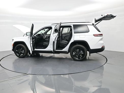 New 2025 Jeep Grand Cherokee L Limited w/ Black Appearance Package image 50