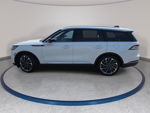 New 2026 Lincoln Aviator Reserve AWD/4WD image 8