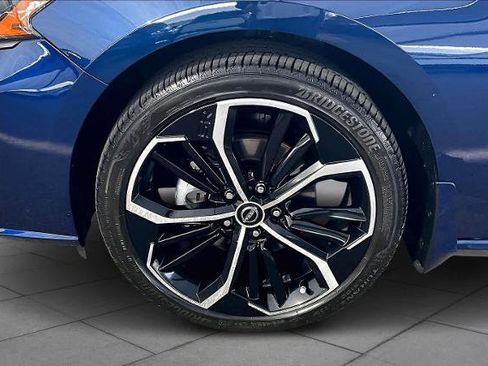 Certified 2023 Nissan Altima 2.5 SR image 11