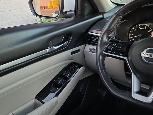 Used 2021 Nissan Altima 2.5 Platinum image 26