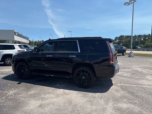 Used 2018 Cadillac Escalade Luxury AWD/4WD image 6