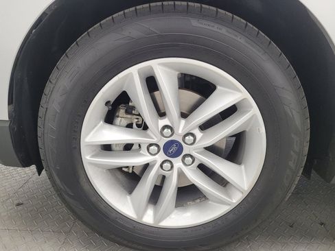 Used 2018 Ford Edge SEL w/ Equipment Group 201A FWD image 31