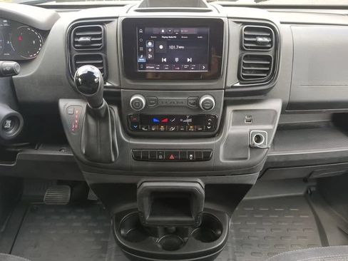 Used 2025 RAM ProMaster 2500 w/ U-Haul Equipment Group FWD image 20