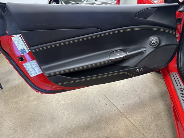 Used 2018 Ferrari 488 Spider RWD image 9