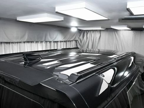 Used 2021 Land Rover Defender 110 X-Dynamic SE image 79