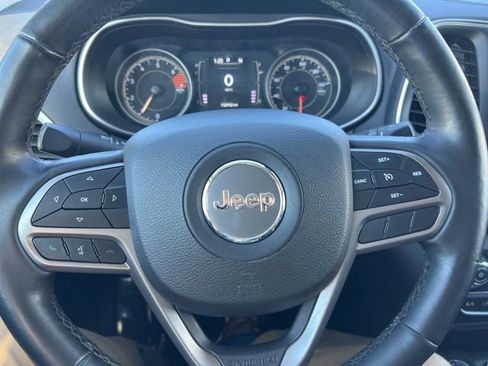 Used 2019 Jeep Cherokee Latitude Plus w/ Cold Weather Group image 12