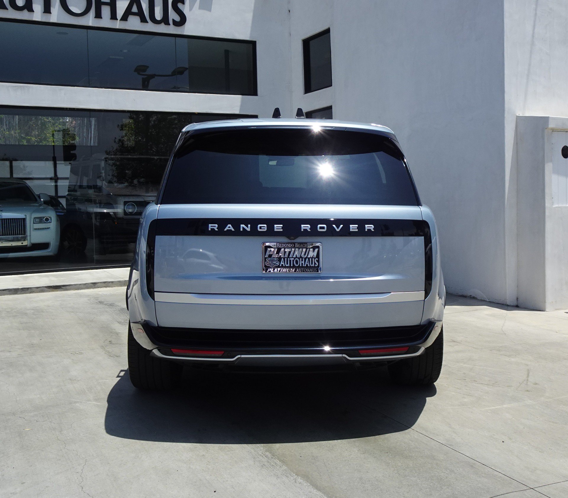 Used 2024 Land Rover Range Rover Long Wheelbase Autobiography AWD/4WD image 6