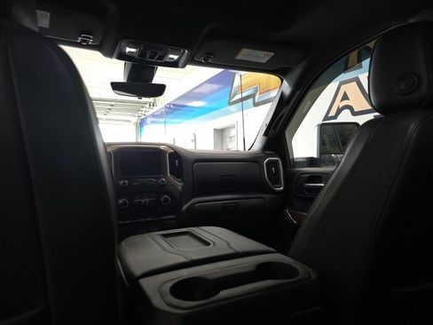 Used 2022 Chevrolet Silverado 2500 High Country w/ Z71 Off-Road Package image 14