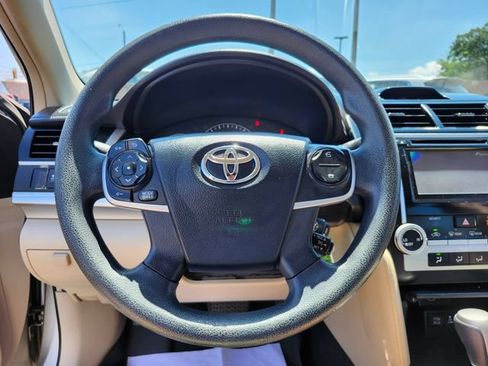 Used 2013 Toyota Camry LE FWD image 33
