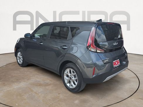 Certified 2025 Kia Soul LX w/ LX Technology Package FWD image 6