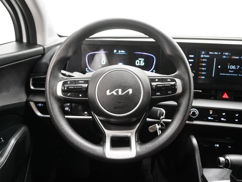 Used 2023 Kia Sportage LX image 19