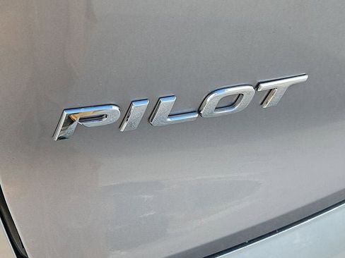 Used 2022 Honda Pilot TrailSport image 39