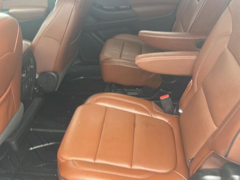 Used 2019 Chevrolet Traverse High Country w/ LPO, Floor Liner Package AWD/4WD image 7