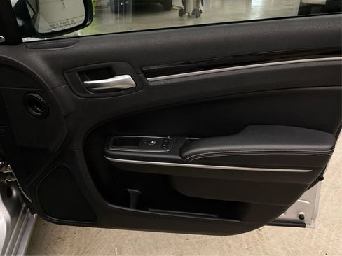 Used 2020 Chrysler 300 S AWD/4WD image 26