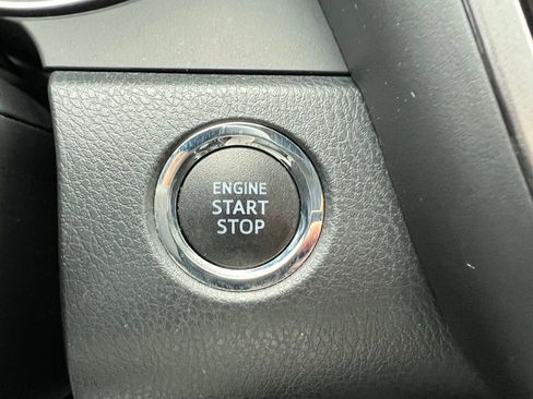 Used 2021 Toyota Camry XLE FWD image 33