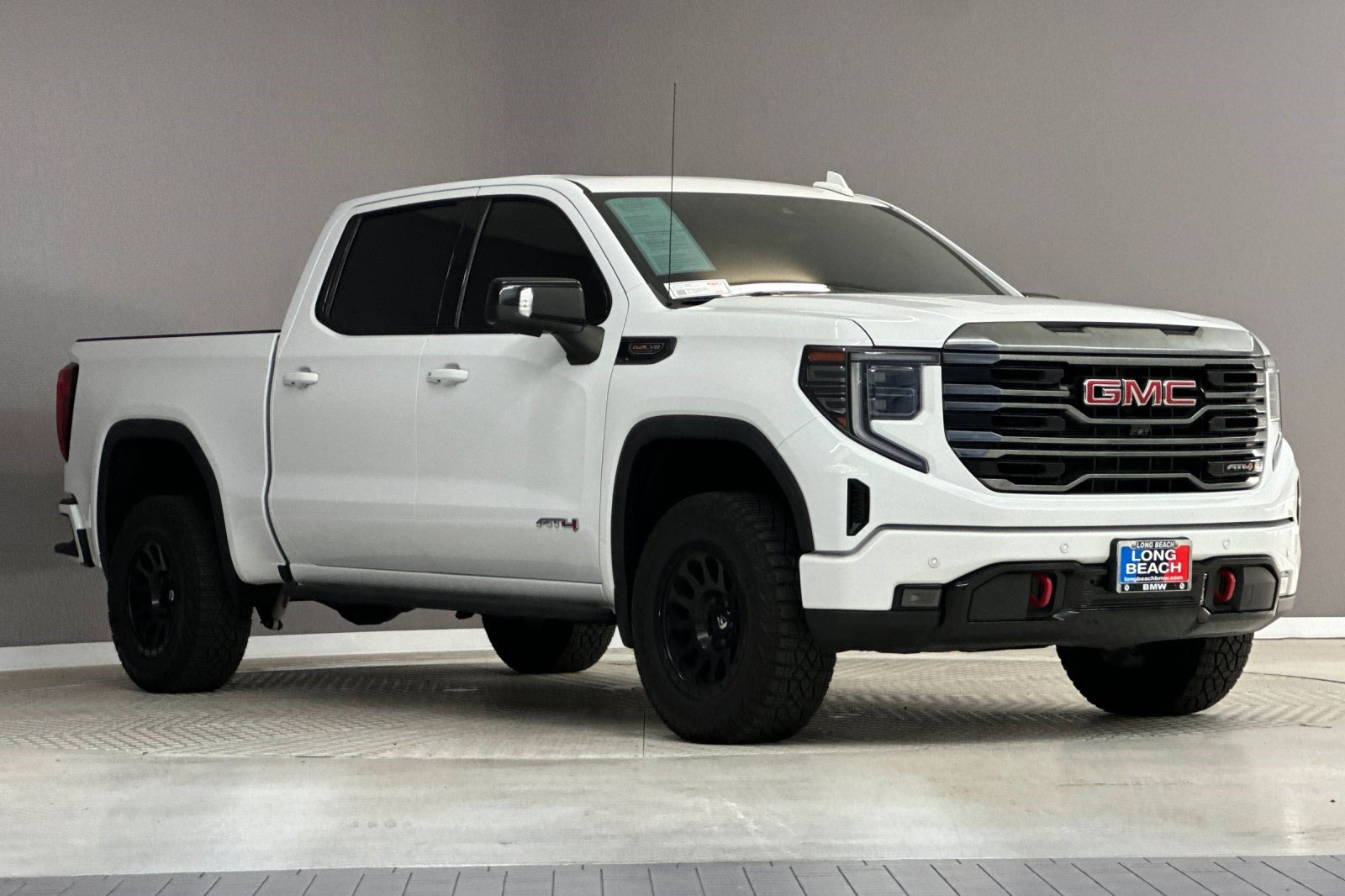Used 2023 GMC Sierra 1500 AT4 w/ Technology Package AWD/4WD image 6