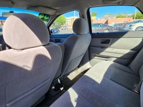Used 2004 Ford Taurus SES FWD image 9