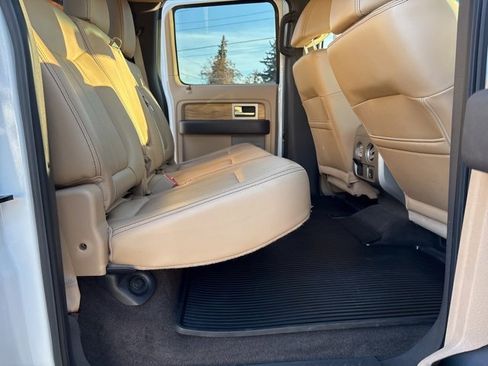 Used 2011 Ford F150 Lariat w/ Lariat Chrome Pkg image 30