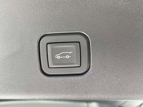 New 2026 Cadillac Vistiq Platinum image 11