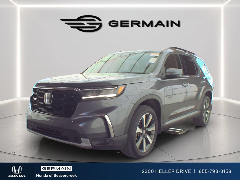 Used 2024 Honda Pilot Touring image 3