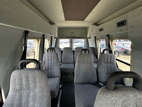 Used 2004 Ford E-250 and Econoline 250 Extended image 39