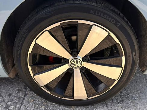 Used 2014 Volkswagen Beetle R-Line image 22