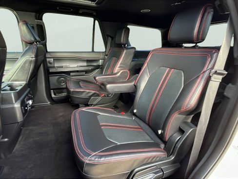 Used 2021 Ford Expedition Limited image 17