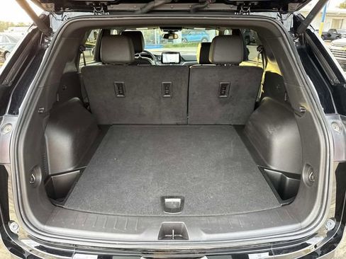 Used 2025 Chevrolet Blazer RS FWD image 21