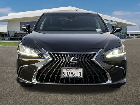 Used 2025 Lexus ES 300h 300h image 3